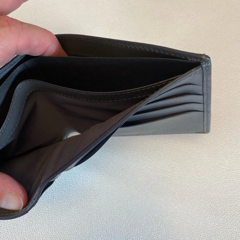 Tumi Nassau Global Double Billfold Wallet Grey Textured Leather NEW